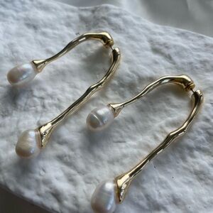 Elegant Gold and Pearl Drop Earrings